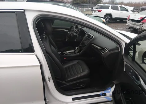 2014 Ford Fusion Se z USA, uszkodzony, nr VIN 3FA6P0H9XER382334